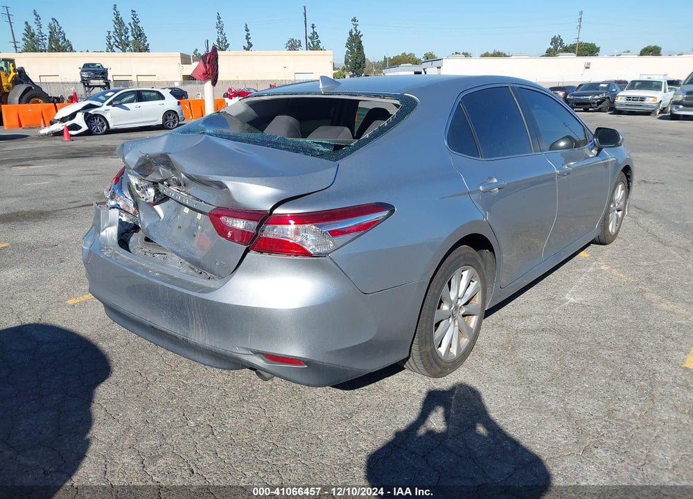 2019 TOYOTA CAMRY LE VIN: 4T1B11HK2KU738682