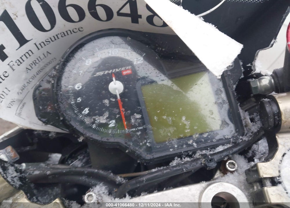 2011 APRILIA SHIVER 750 VIN: ZD4RAC014BS000075