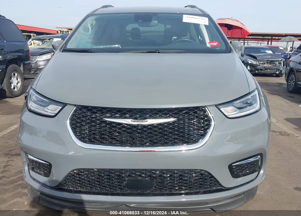 2021 CHRYSLER PACIFICA TOURING L VIN: 2C4RC1BG2MR602344
