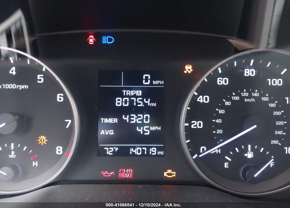 2018 HYUNDAI ELANTRA VIN: 5NPD74LF0JH343755