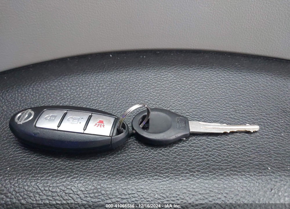 2010 NISSAN CUBE 1.8SL VIN: JN8AZ2KR5AT154466