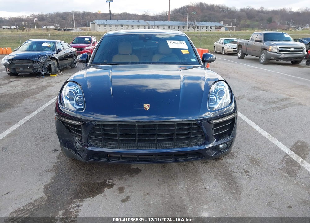 2018 PORSCHE MACAN SPORT EDITION VIN: WP1AA2A53JLB21062