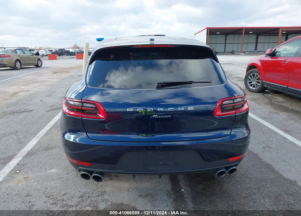 2018 PORSCHE MACAN SPORT EDITION VIN: WP1AA2A53JLB21062