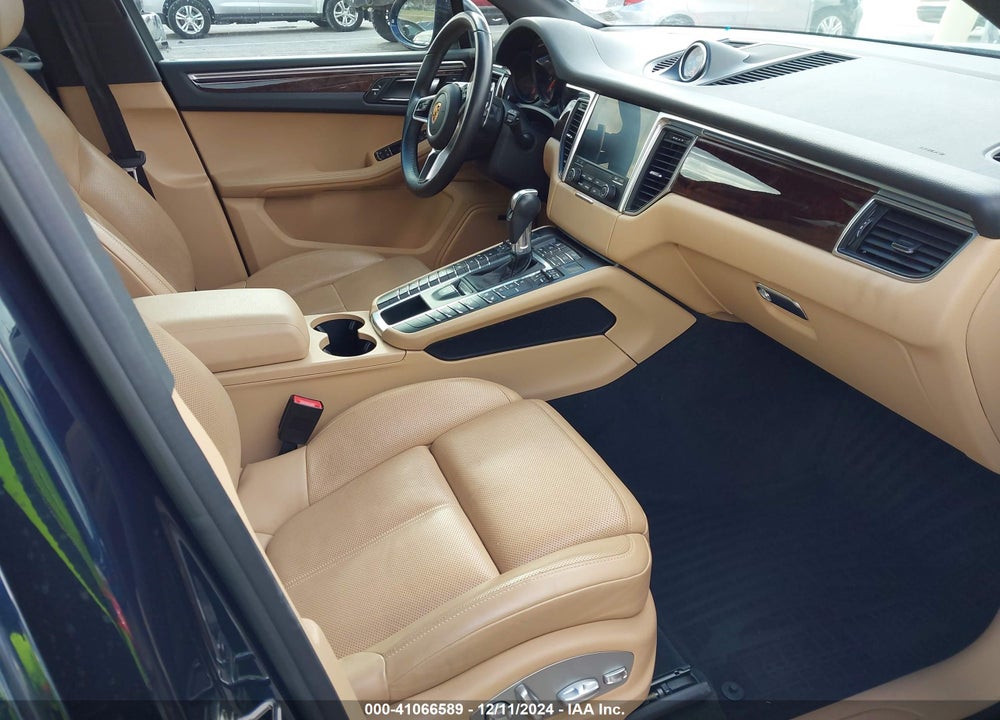2018 PORSCHE MACAN SPORT EDITION VIN: WP1AA2A53JLB21062