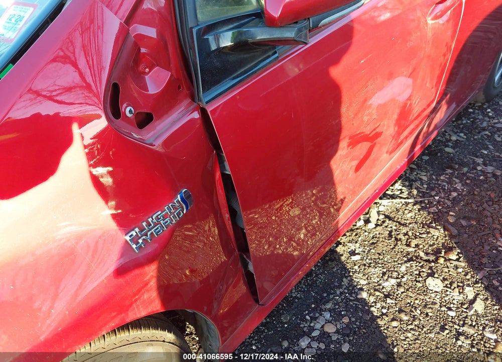 2017 TOYOTA PRIUS PRIME VIN: JTDKARFP7H3037300