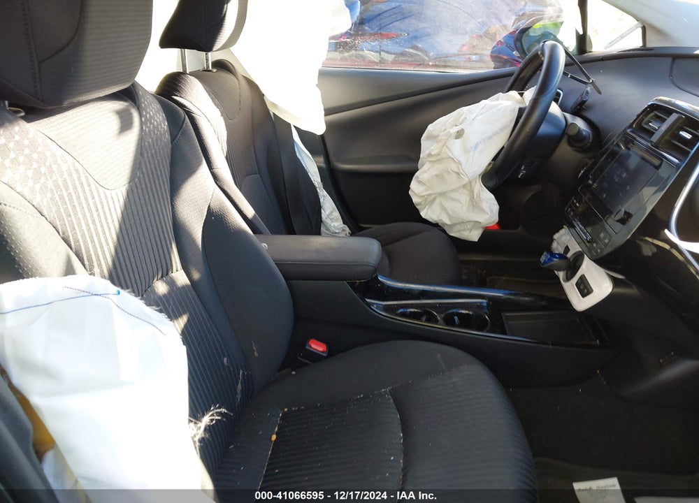 2017 TOYOTA PRIUS PRIME VIN: JTDKARFP7H3037300