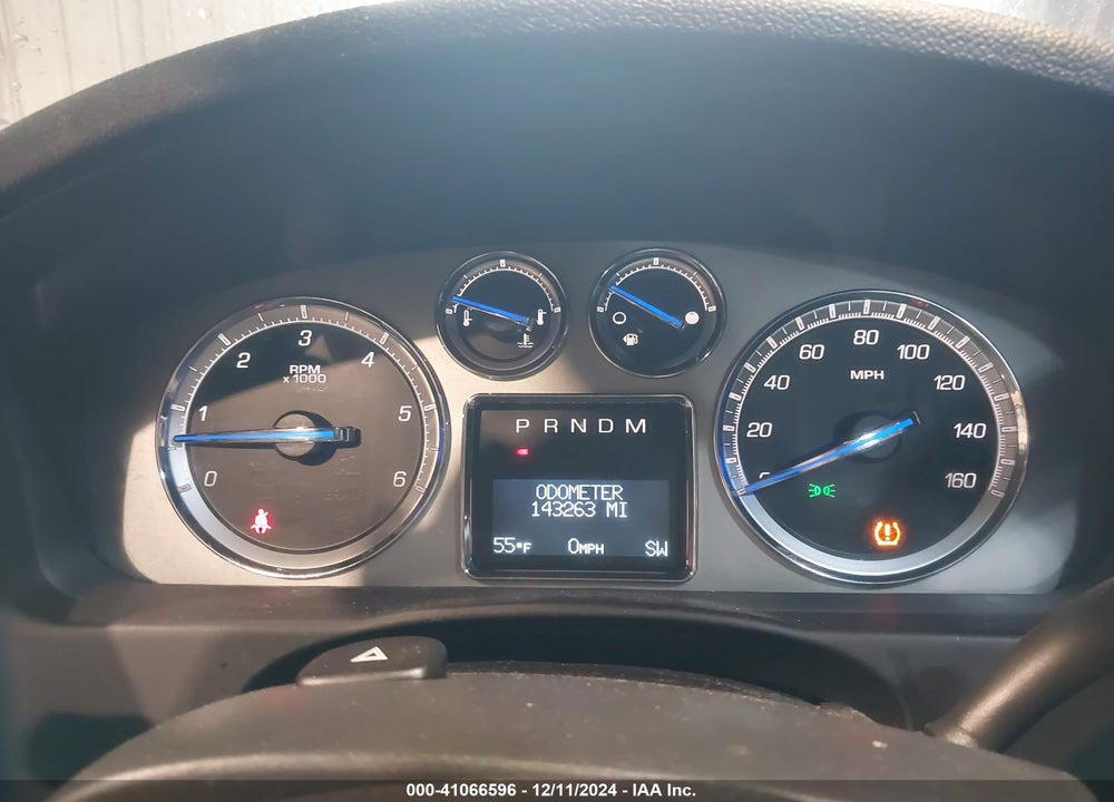 2011 CADILLAC ESCALADE ESV LUXURY VIN: 1GYS4HEF6BR386392