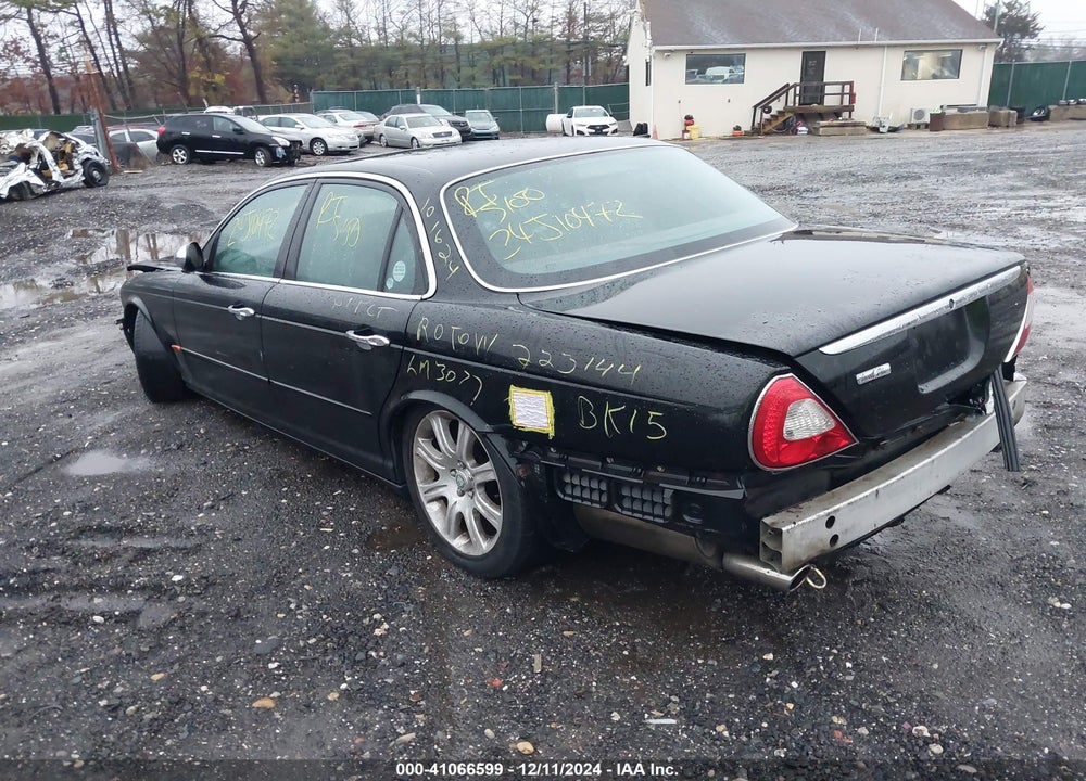 2004 JAGUAR XJ VANDEN PLAS VIN: SAJWA74CX4SG28909
