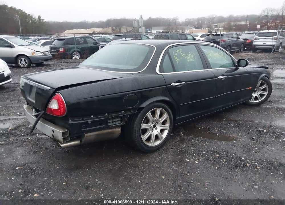 2004 JAGUAR XJ VANDEN PLAS VIN: SAJWA74CX4SG28909
