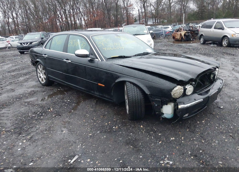 2004 JAGUAR XJ VANDEN PLAS VIN: SAJWA74CX4SG28909