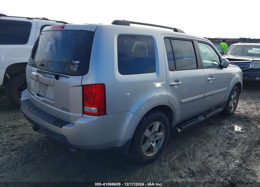 2011 HONDA PILOT EX-L VIN: 5FNYF4H5XBB046481