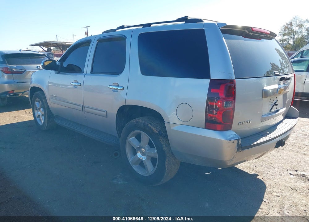 2011 CHEVROLET TAHOE LS VIN: 1GNSCAE04BR321138