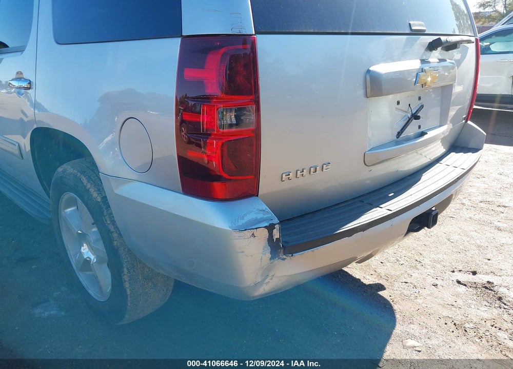 2011 CHEVROLET TAHOE LS VIN: 1GNSCAE04BR321138