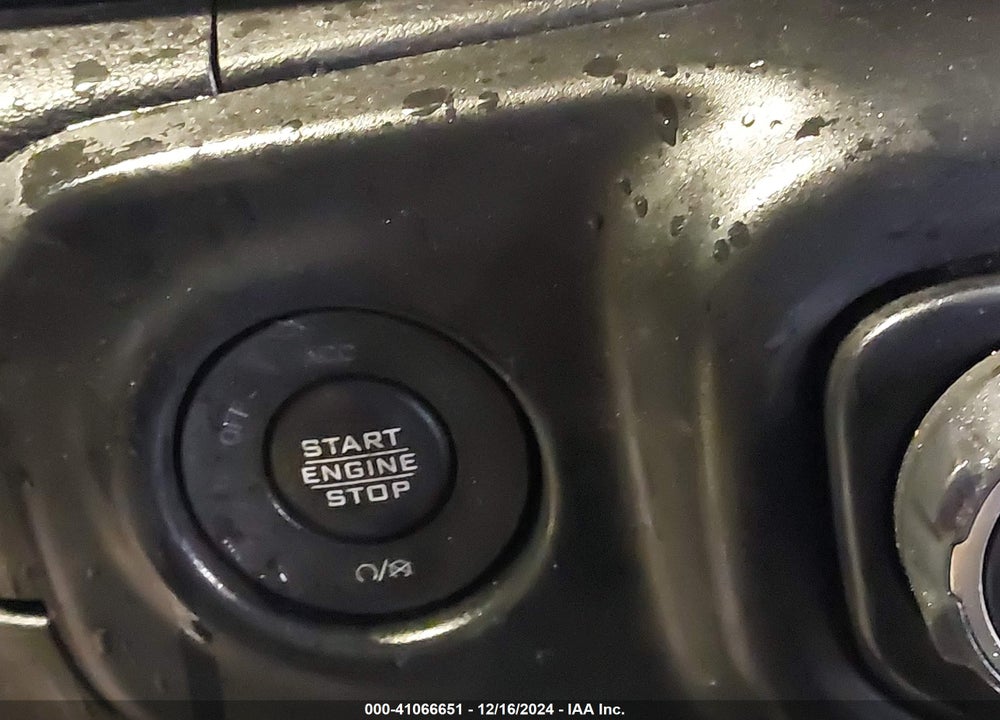 2021 JEEP WRANGLER UNLIMITED SAHARA 4X4 VIN: 1C4HJXEN2MW704359