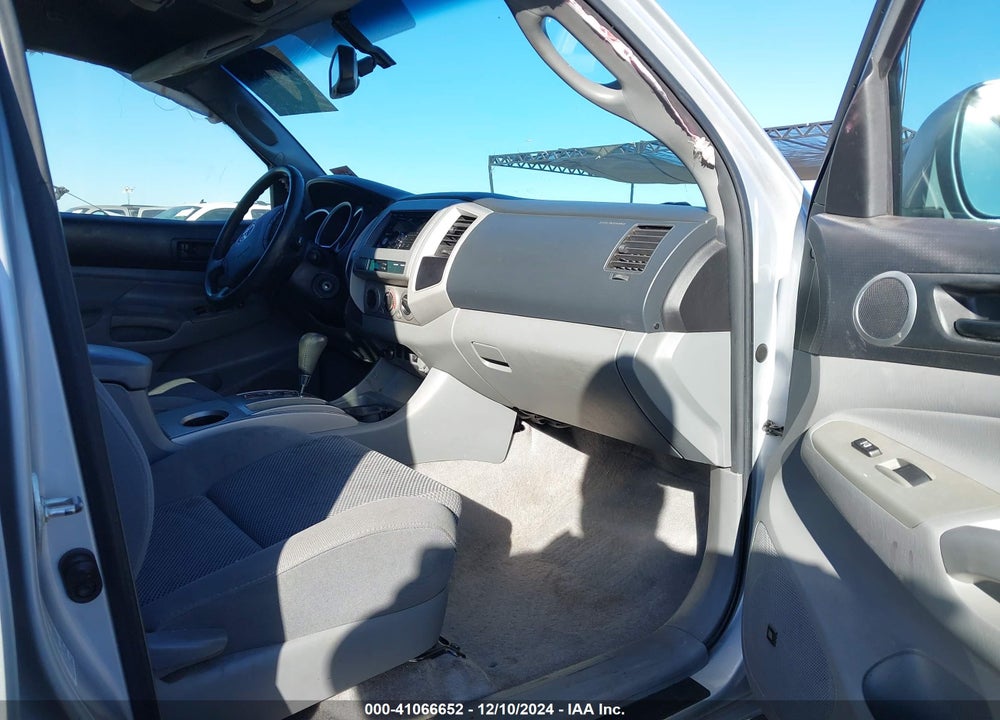 2011 TOYOTA TACOMA DOUBLE CAB PRERUNNER VIN: 3TMJU4GN4BM114293