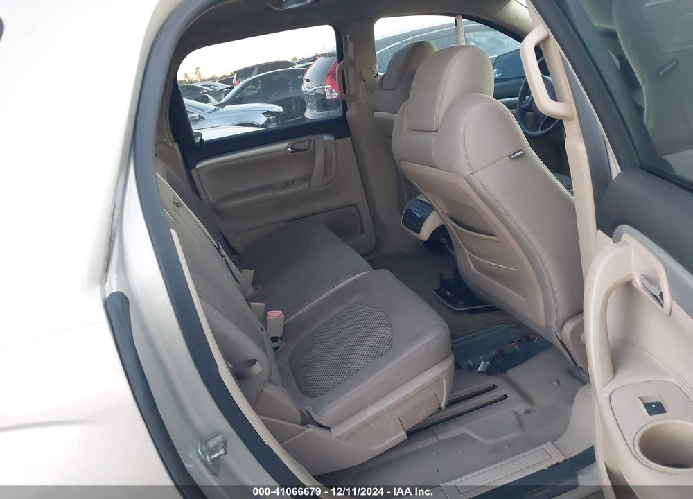 2008 SATURN OUTLOOK XE VIN: 5GZER13778J112714