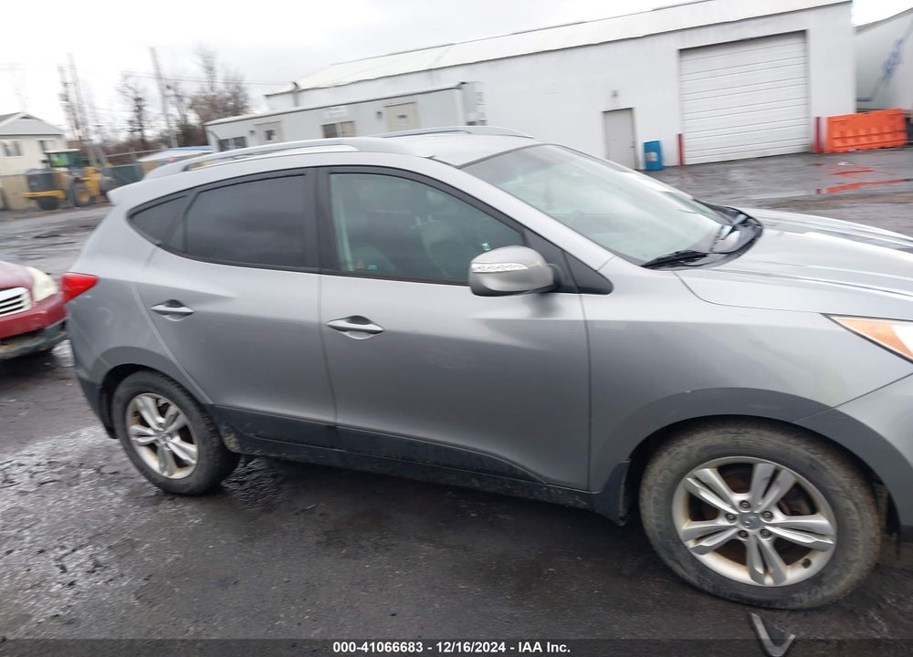 2013 HYUNDAI TUCSON GLS VIN: KM8JUCAC9DU556286