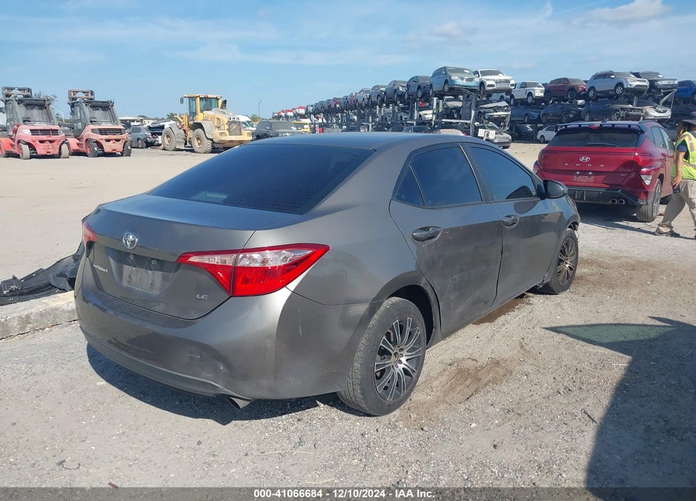 2018 TOYOTA COROLLA LE VIN: 5YFBURHE6JP829356