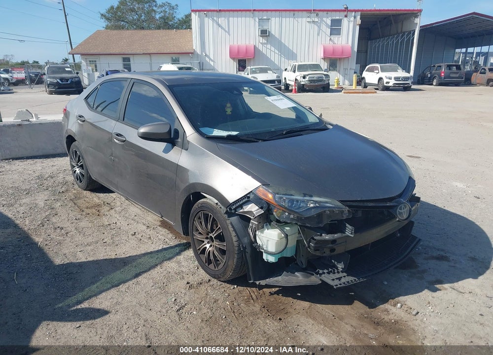 2018 TOYOTA COROLLA LE VIN: 5YFBURHE6JP829356