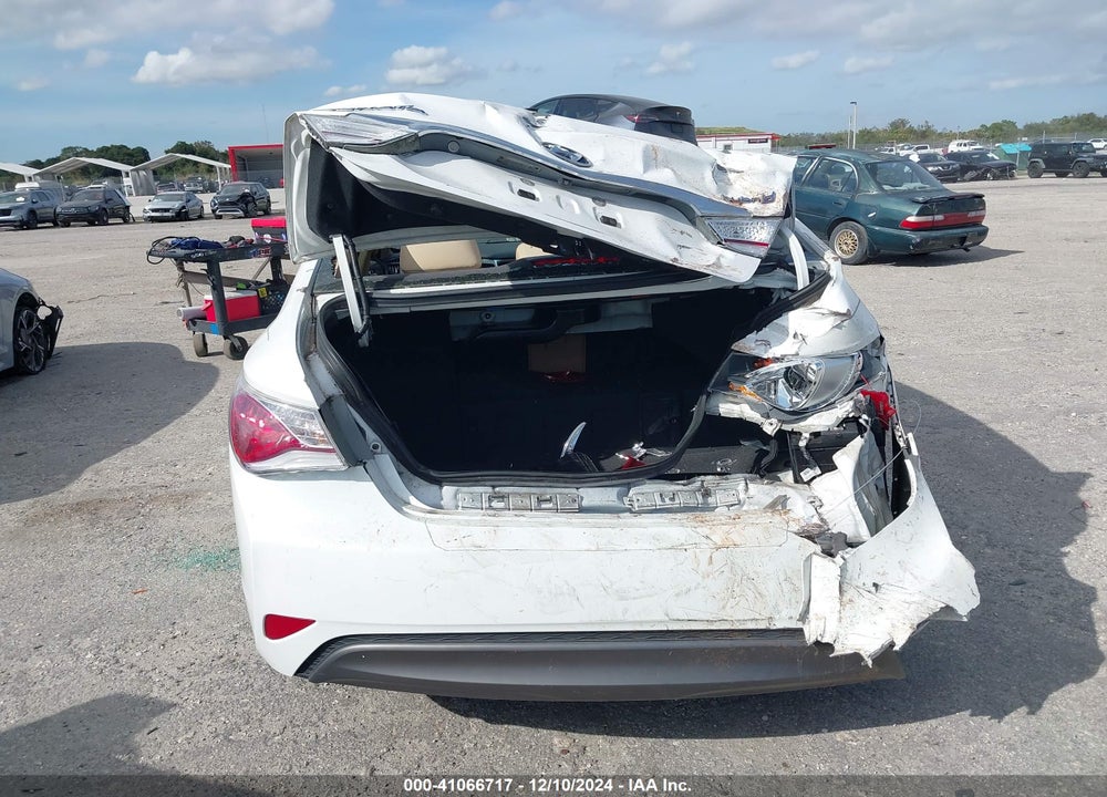 2015 HYUNDAI SONATA HYBRID VIN: KMHEC4A46FA132782