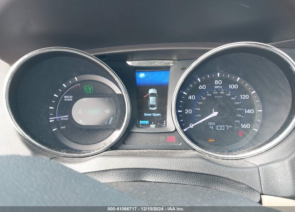 2015 HYUNDAI SONATA HYBRID VIN: KMHEC4A46FA132782