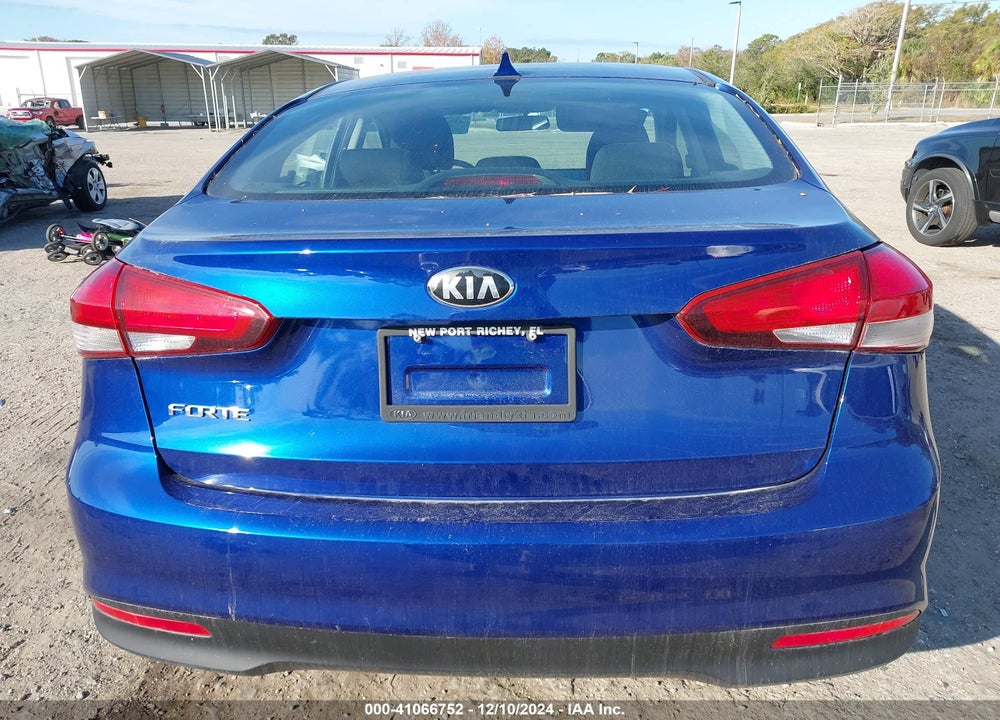 2018 KIA FORTE LX VIN: 3KPFK4A73JE254804