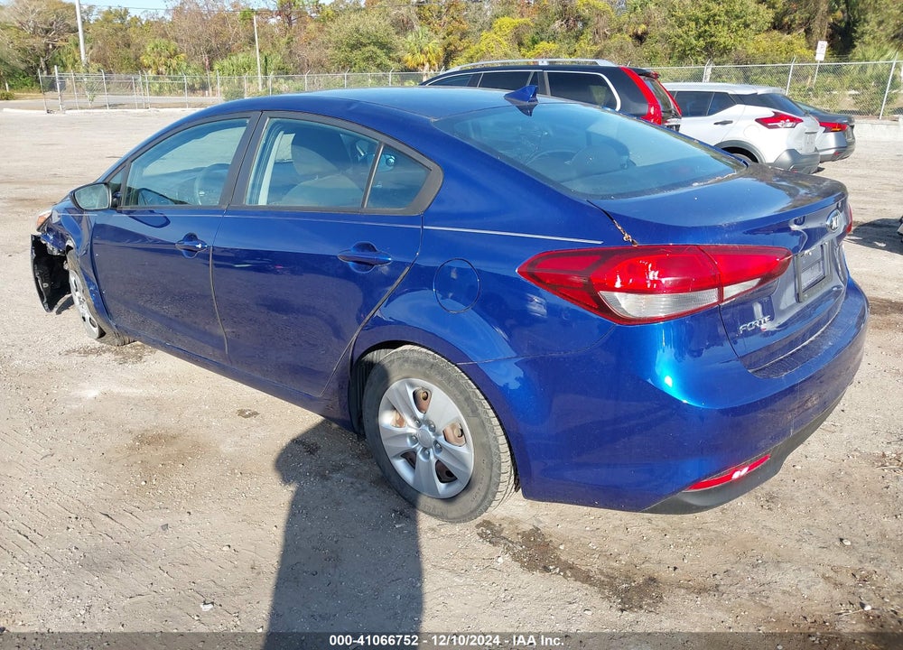 2018 KIA FORTE LX VIN: 3KPFK4A73JE254804