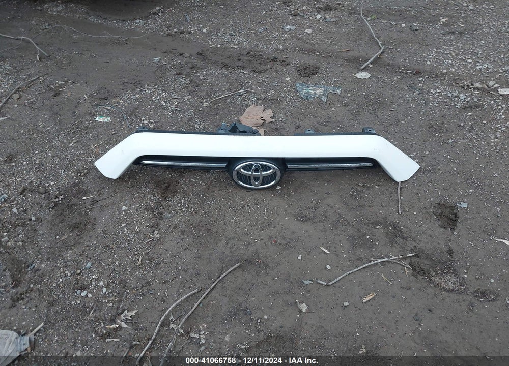 2024 TOYOTA 4RUNNER SR5 PREMIUM VIN: JTENU5JR2R6247224