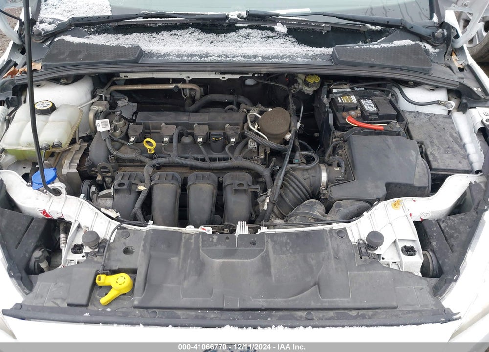 2015 FORD FOCUS SE VIN: 1FADP3K25FL223631