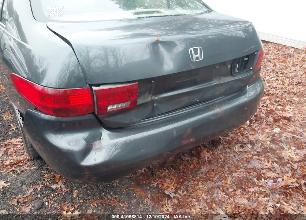 2005 HONDA ACCORD 3.0 EX VIN: 1HGCM66555A002904