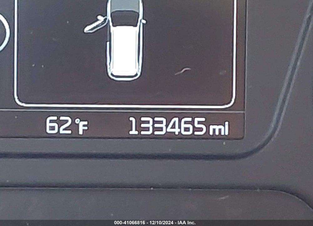 2016 KIA SORENTO 3.3L LX VIN: 5XYPG4A54GG027377