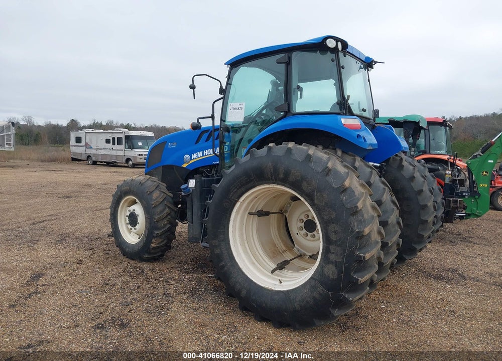2020 NEW HOLLAND TRACTOR VIN: NT02434M