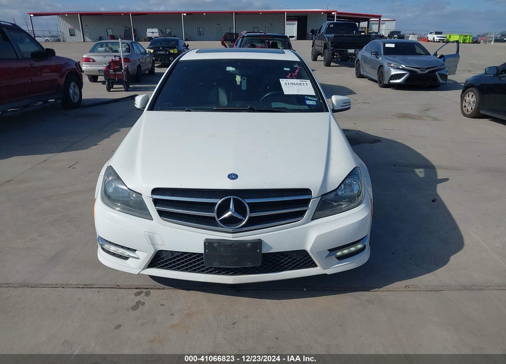 2014 MERCEDES-BENZ C 300 LUXURY 4MATIC/SPORT 4MATIC VIN: WDDGF8AB6EG199264