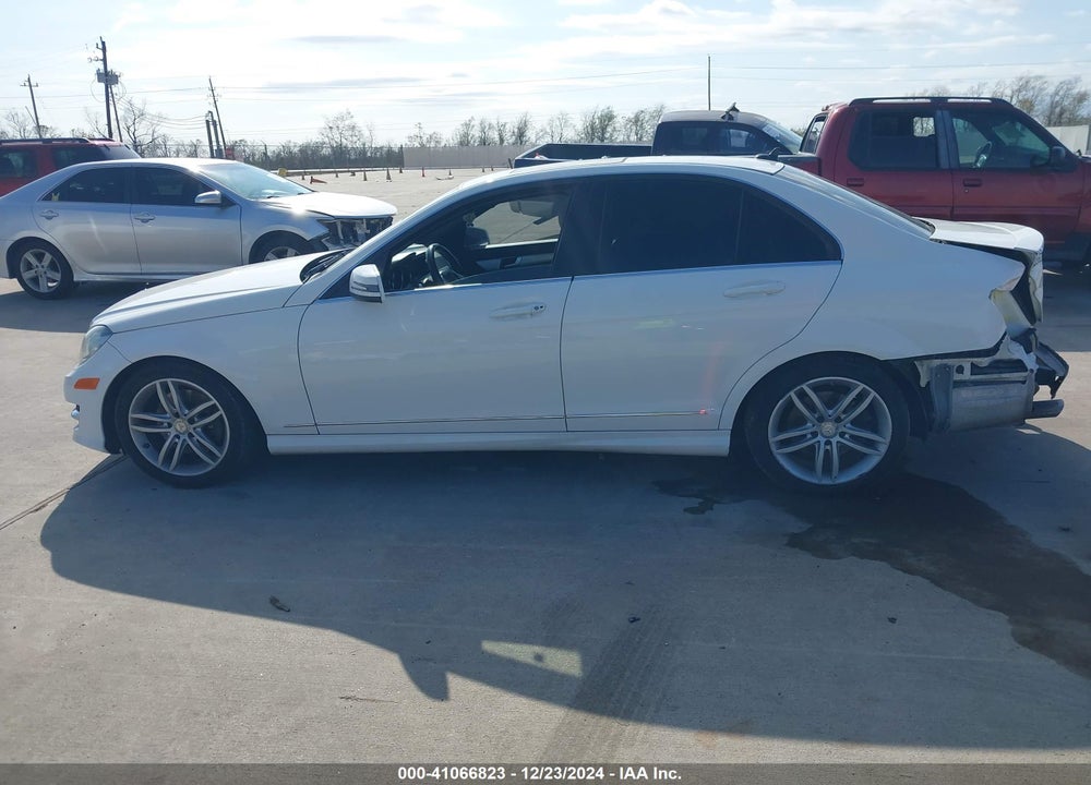 2014 MERCEDES-BENZ C 300 LUXURY 4MATIC/SPORT 4MATIC VIN: WDDGF8AB6EG199264
