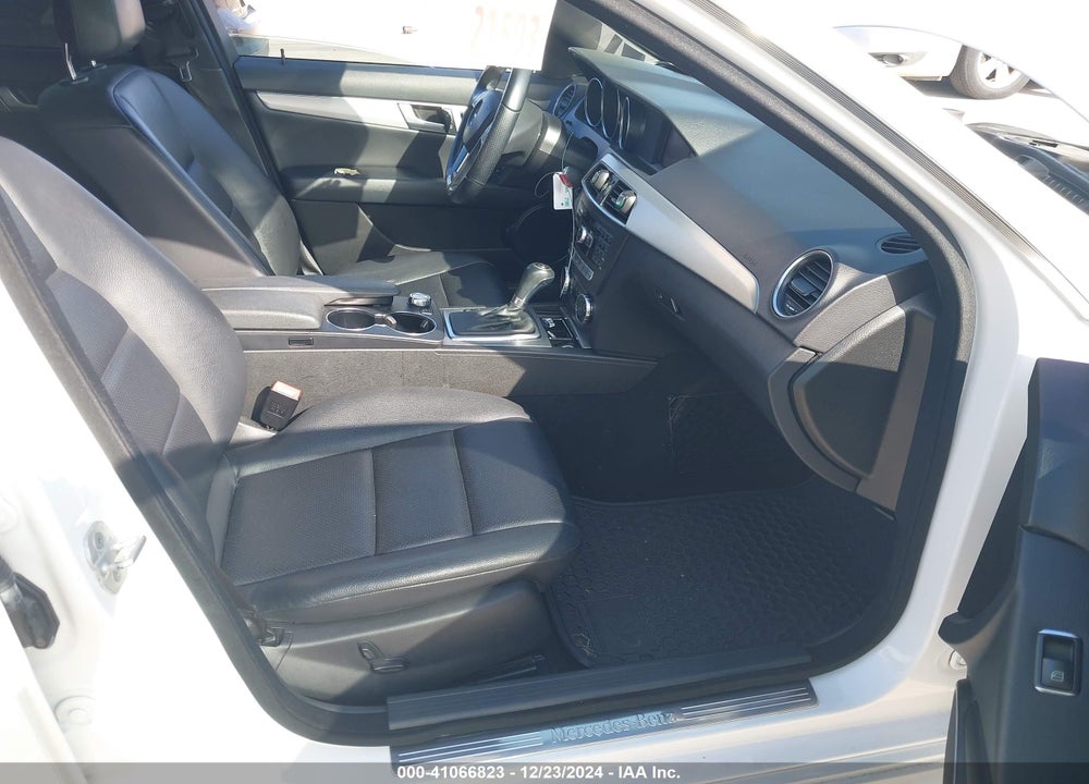 2014 MERCEDES-BENZ C 300 LUXURY 4MATIC/SPORT 4MATIC VIN: WDDGF8AB6EG199264
