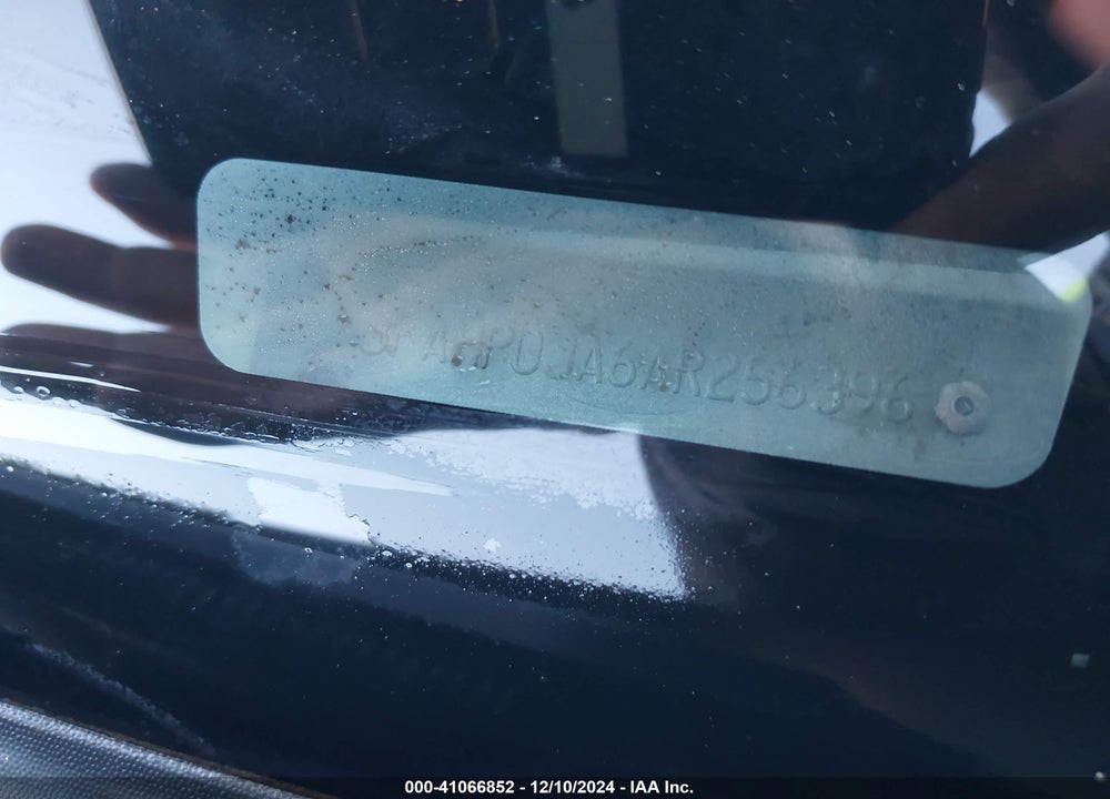 2010 FORD FUSION VIN: 3FAHP0JA6AR256396