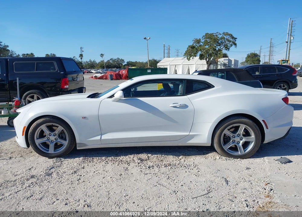 2021 CHEVROLET CAMARO RWD 1LT VIN: 1G1FB1RS8M0104006