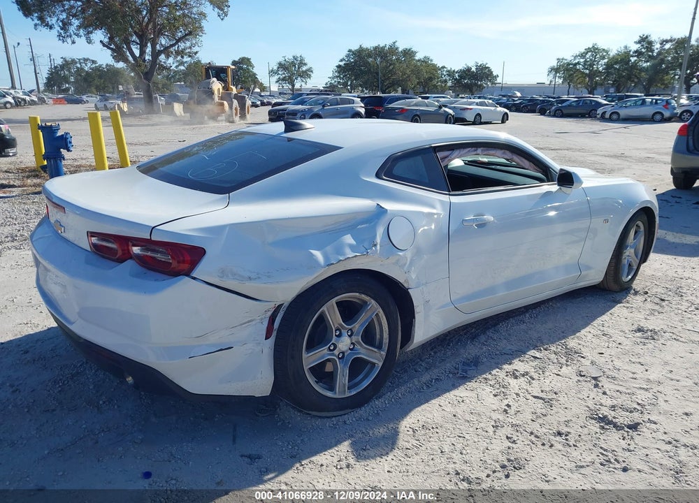 2021 CHEVROLET CAMARO RWD 1LT VIN: 1G1FB1RS8M0104006