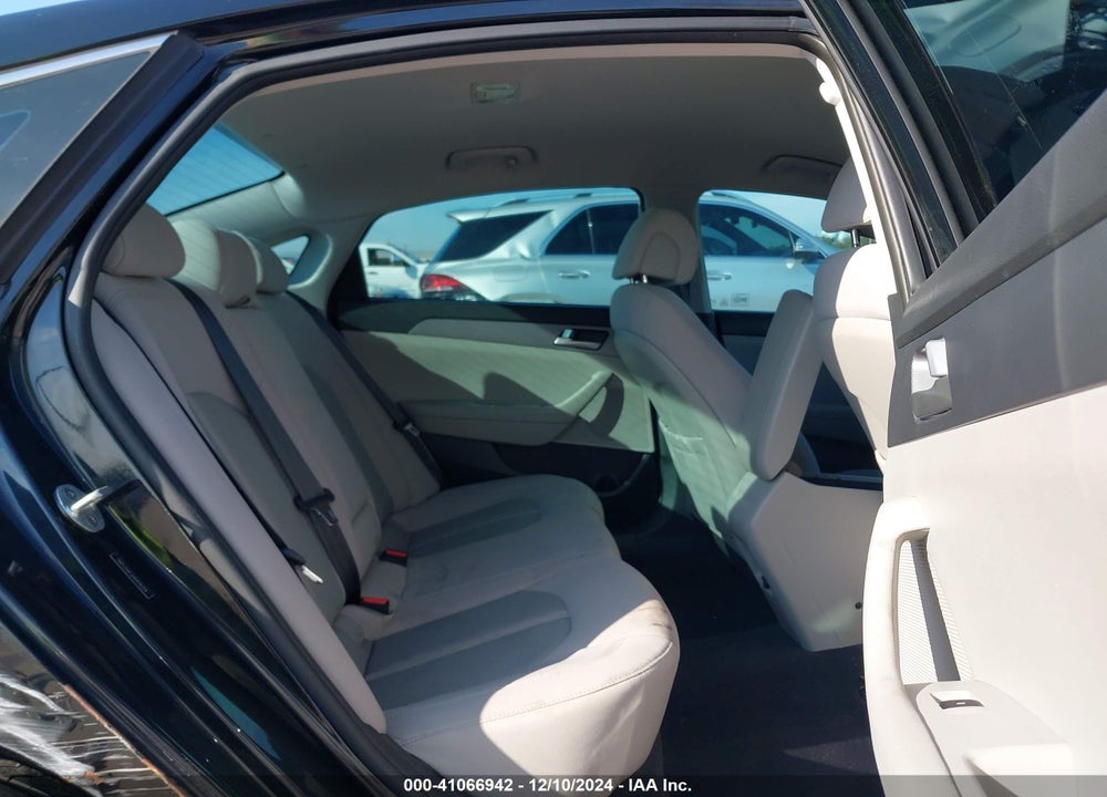 2017 HYUNDAI SONATA VIN: 5NPE24AF2HH474329
