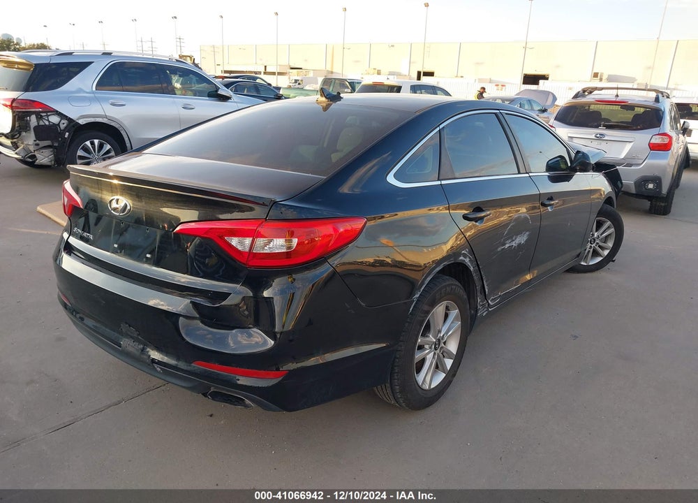 2017 HYUNDAI SONATA VIN: 5NPE24AF2HH474329