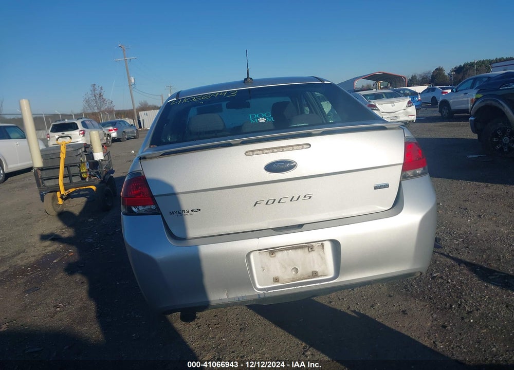 2011 FORD FOCUS SES VIN: 1FAHP3GN1BW143241
