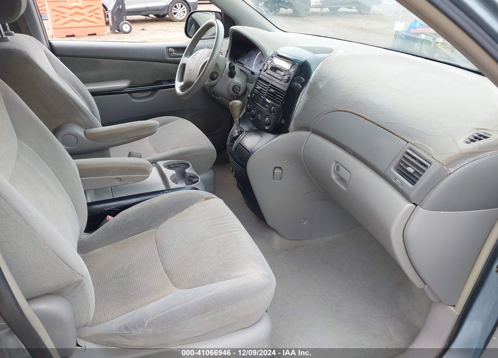 2004 TOYOTA SIENNA LE VIN: 5TDZA23C24S069510