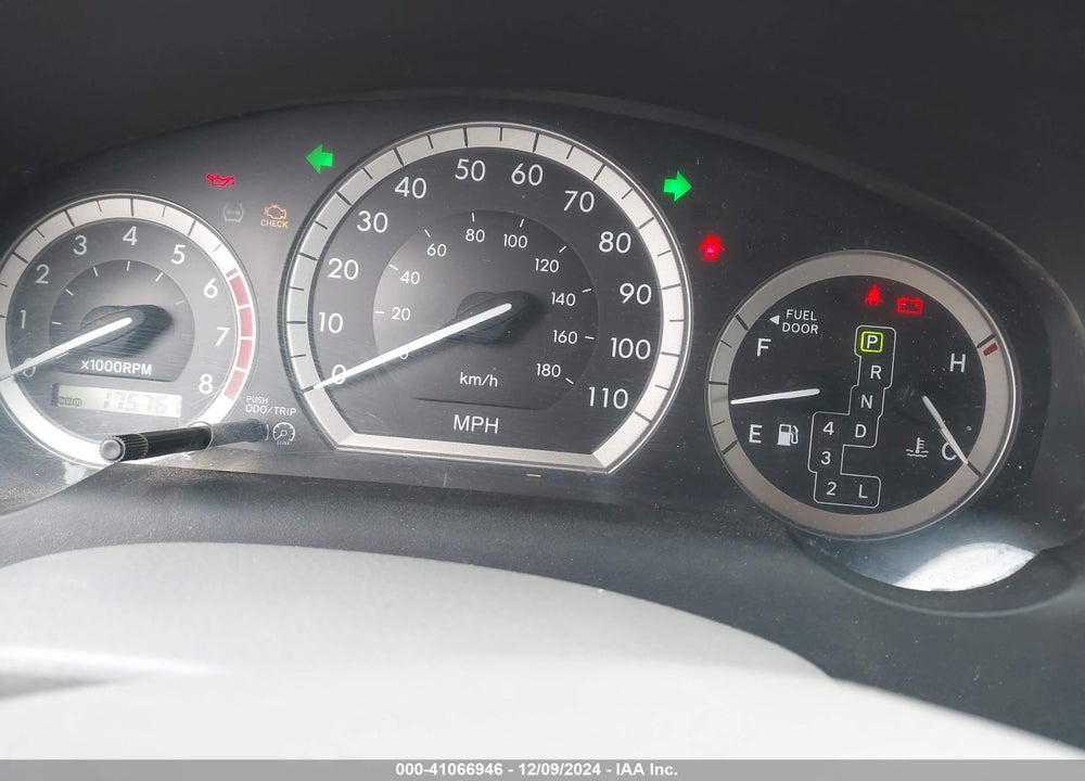 2004 TOYOTA SIENNA LE VIN: 5TDZA23C24S069510