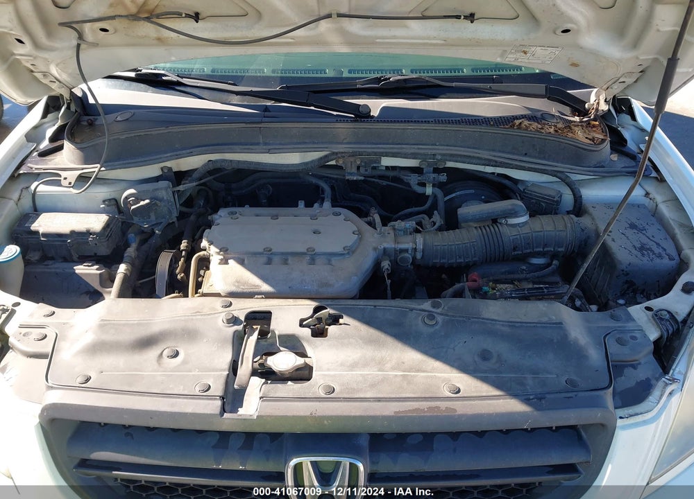 2005 HONDA PILOT EX VIN: 2HKYF18465H534855
