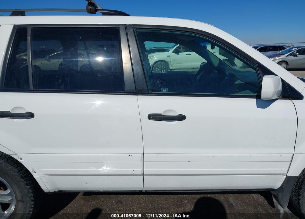 2005 HONDA PILOT EX VIN: 2HKYF18465H534855