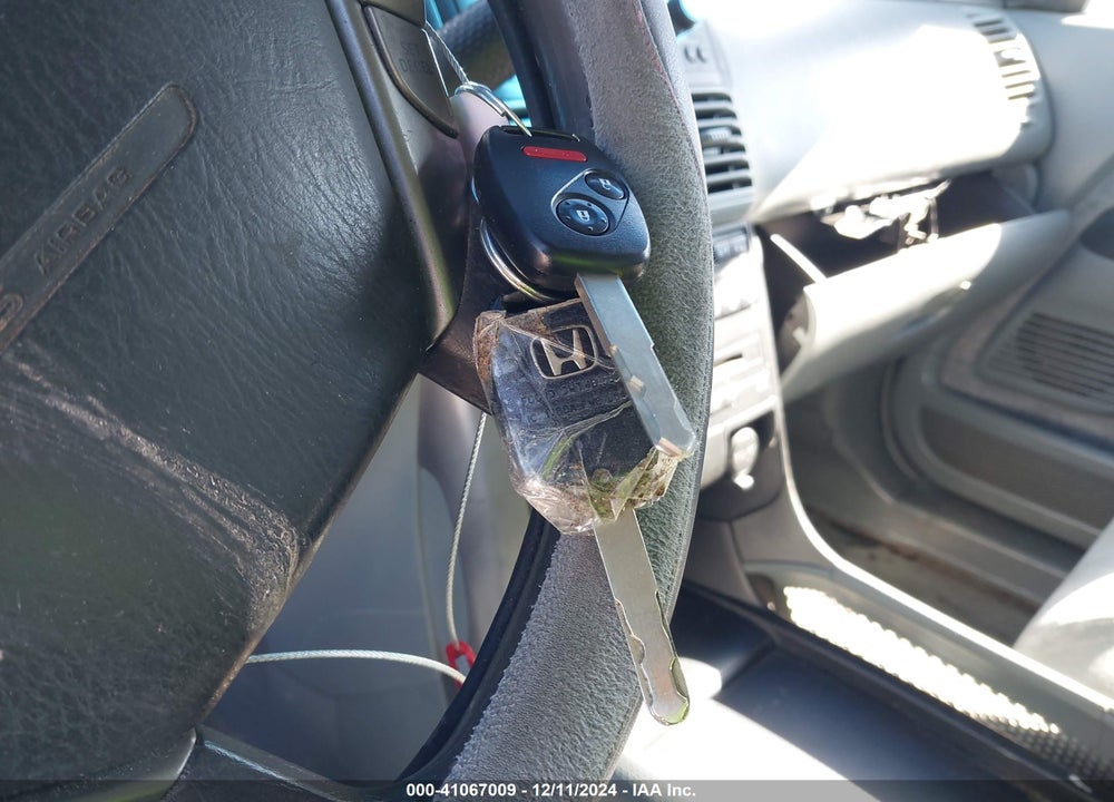 2005 HONDA PILOT EX VIN: 2HKYF18465H534855