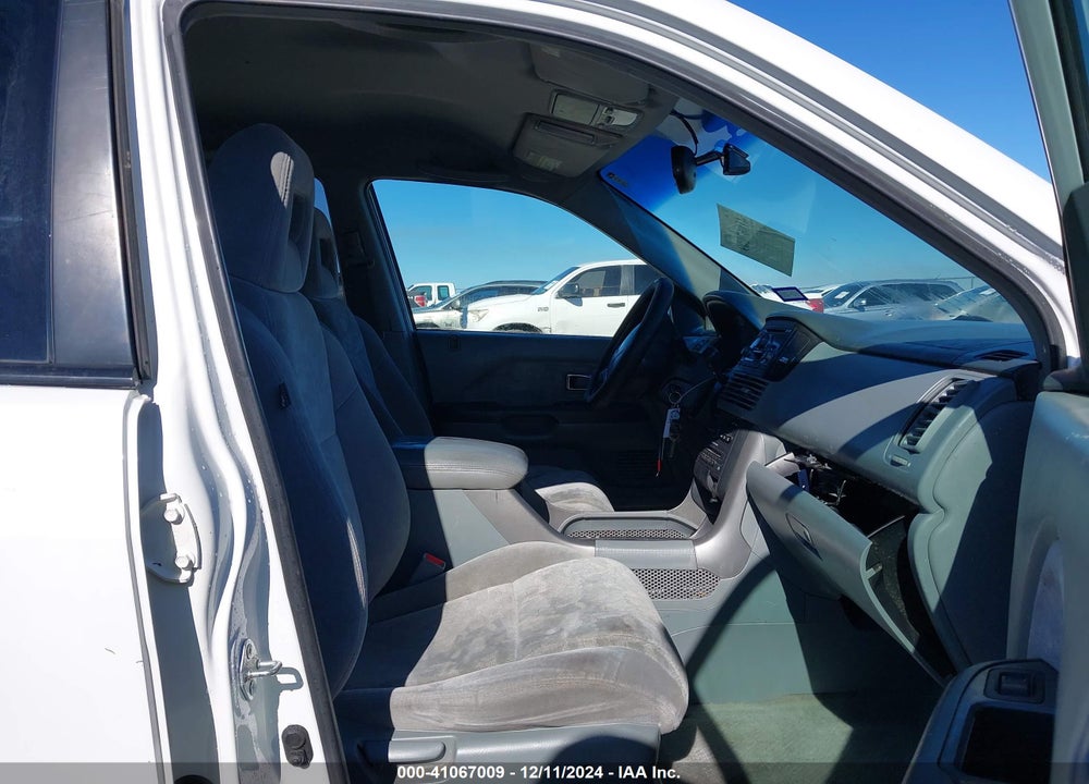 2005 HONDA PILOT EX VIN: 2HKYF18465H534855