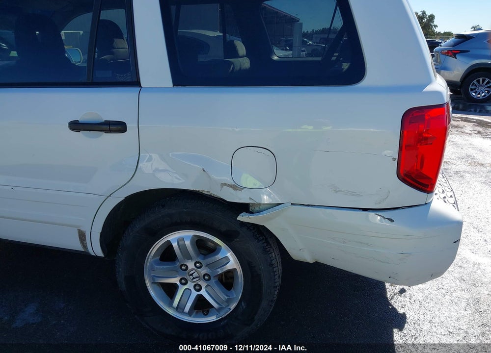 2005 HONDA PILOT EX VIN: 2HKYF18465H534855