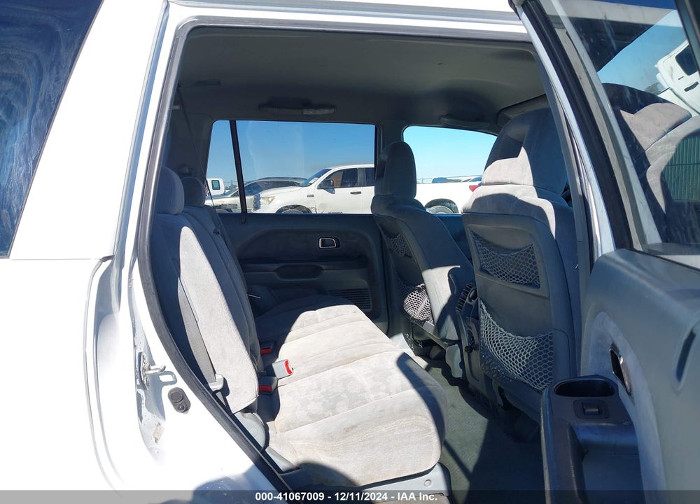 2005 HONDA PILOT EX VIN: 2HKYF18465H534855