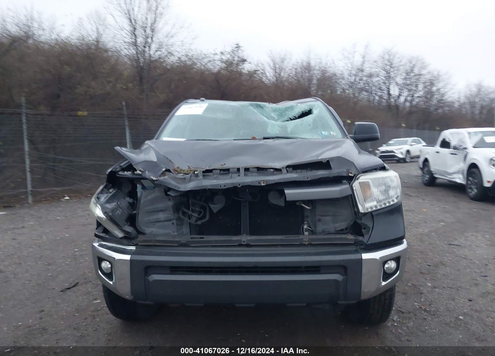 2014 TOYOTA TUNDRA SR5 5.7L V8 VIN: 5TFDY5F18EX349008